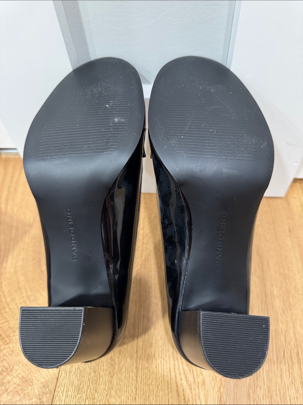 Bandolino Black Patent Leather Block Heel Penny Loafers Sz 7 barely worn w box - Picture 9 of 12